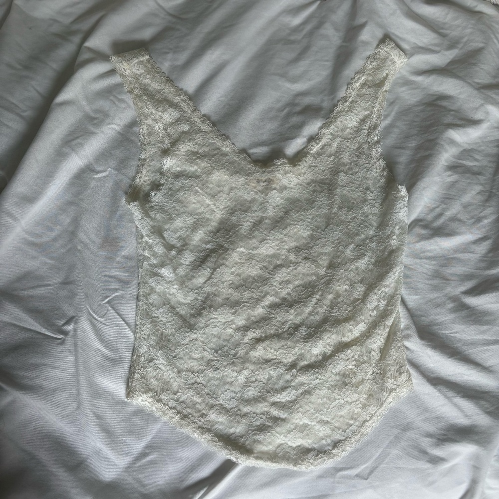 BRANDY MELVILLE WHITE LACE TANK